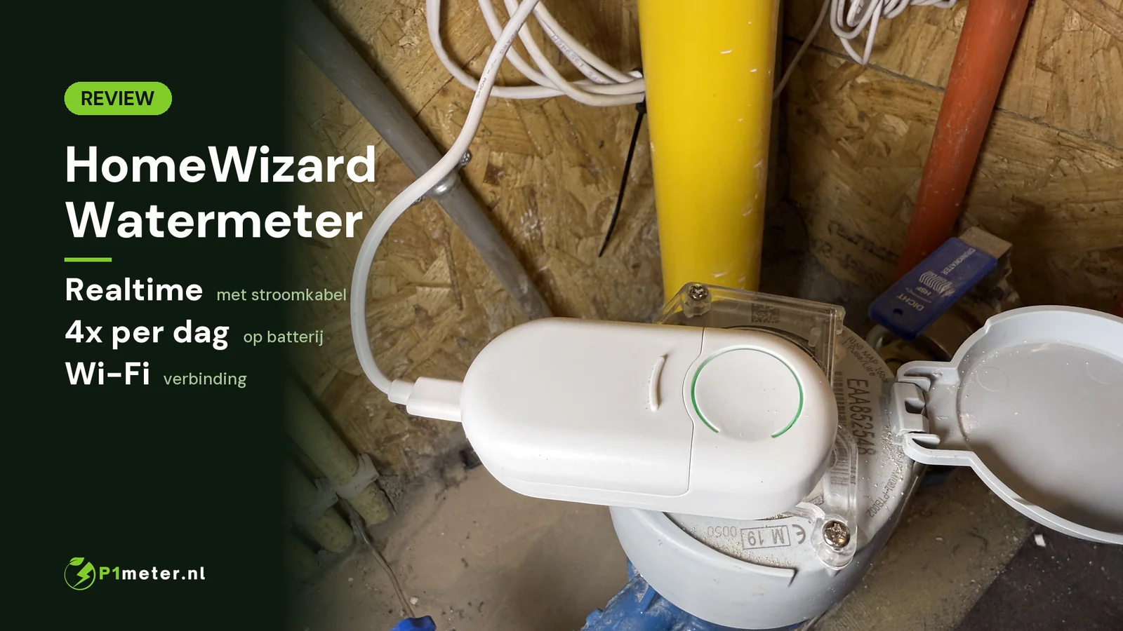 HomeWizard Watermeter op de watermeter tijdens onze test
