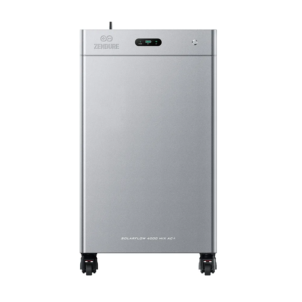 Zendure SolarFlow 4000 Mix AC+ vooraanzicht met display en zwenkwielen